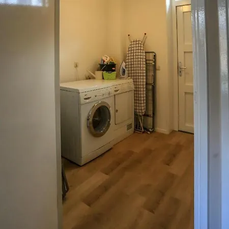 Nyaraló De Kroft Residences Aan Zee *