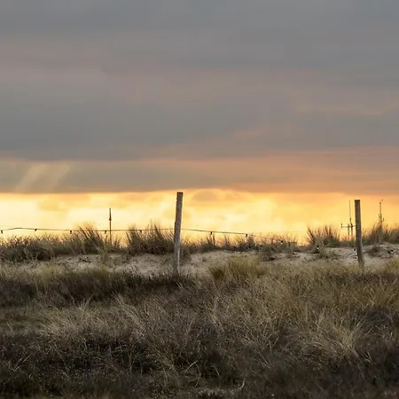 De Kroft Residences Aan Zee Nyaraló *