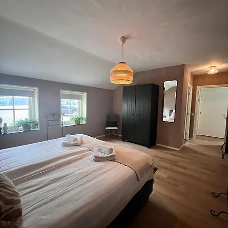 De Kroft Residences Aan Zee Nyaraló *